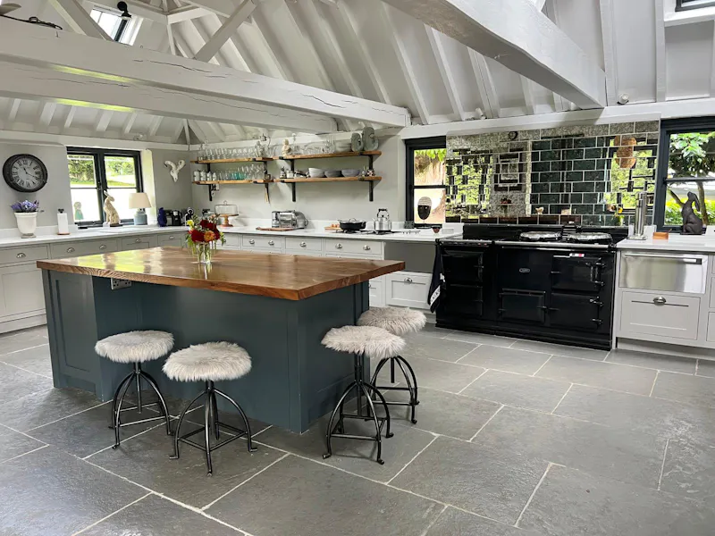 Beams at Grade II Dallington Farmhouse, A1662 (photo 8)