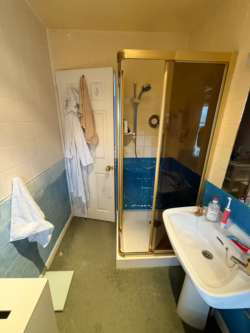 Unmodernised West London home, D2840 (photo 12)