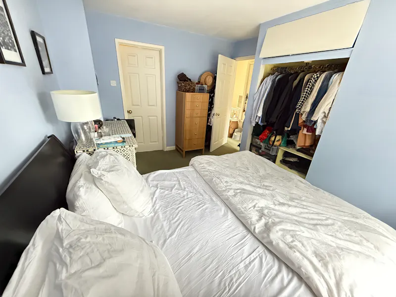 Unmodernised West London home, D2840 (photo 10)