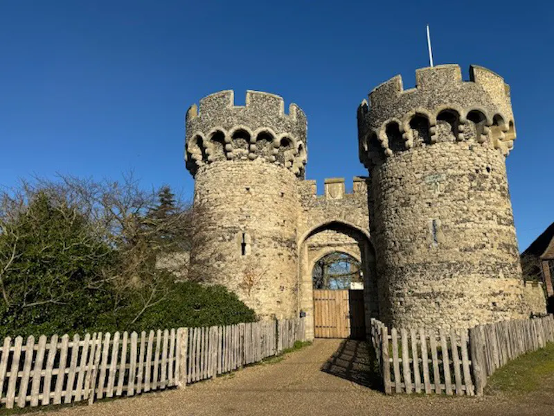 14th Century Castle , G323 (photo 2)