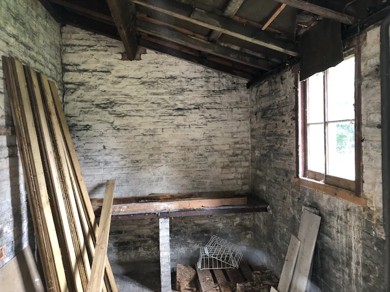 Exposed brick at Elegant Cambridge Manor , A1660 (photo 55)