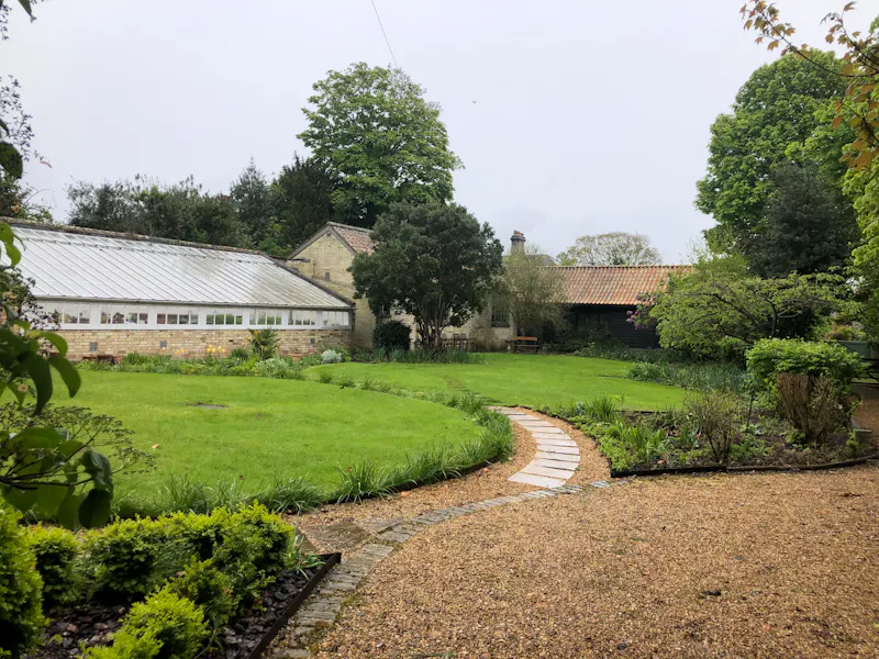 Garden at Elegant Cambridge Manor , A1660 (photo 38)