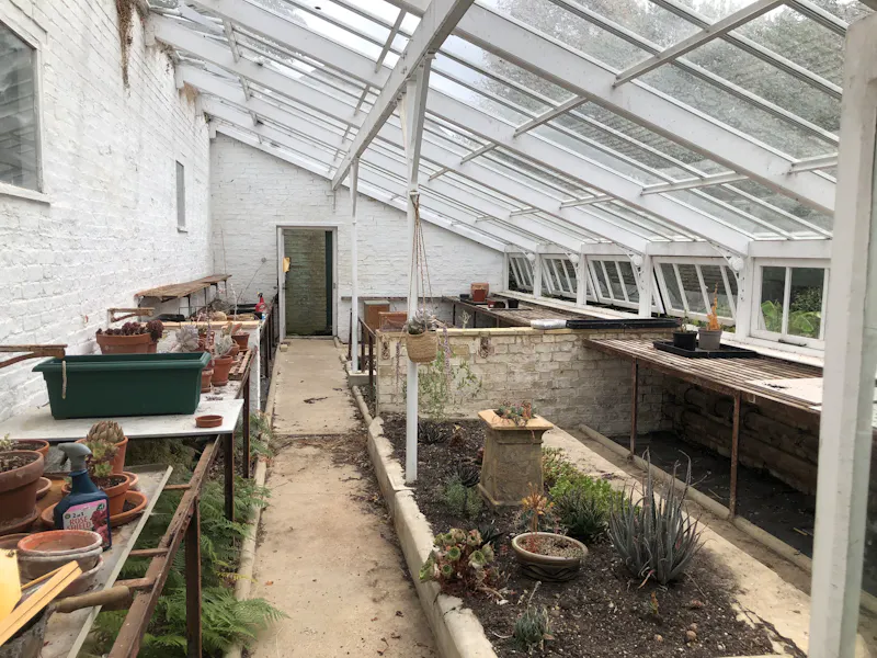 Greenhouse at Elegant Cambridge Manor , A1660 (photo 39)