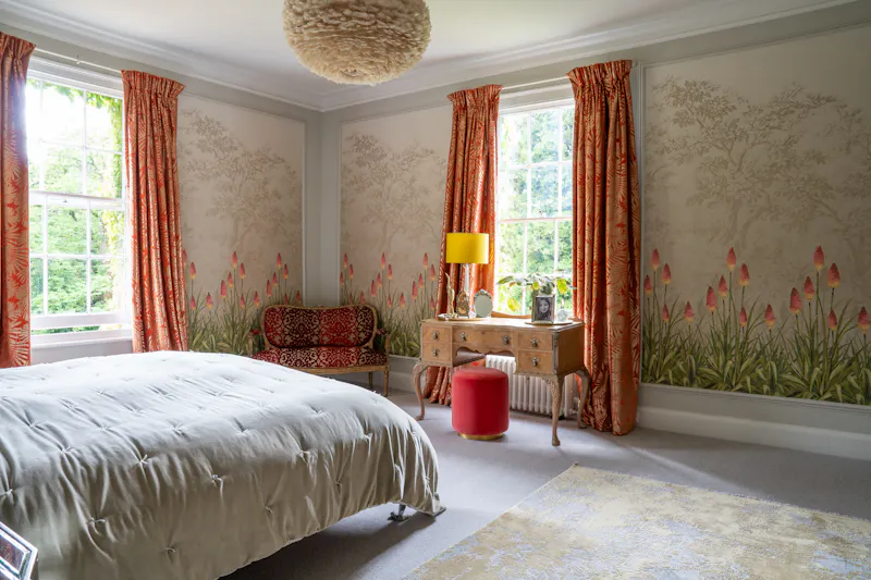 Bedroom - main at Elegant Cambridge Manor , A1660 (photo 24)