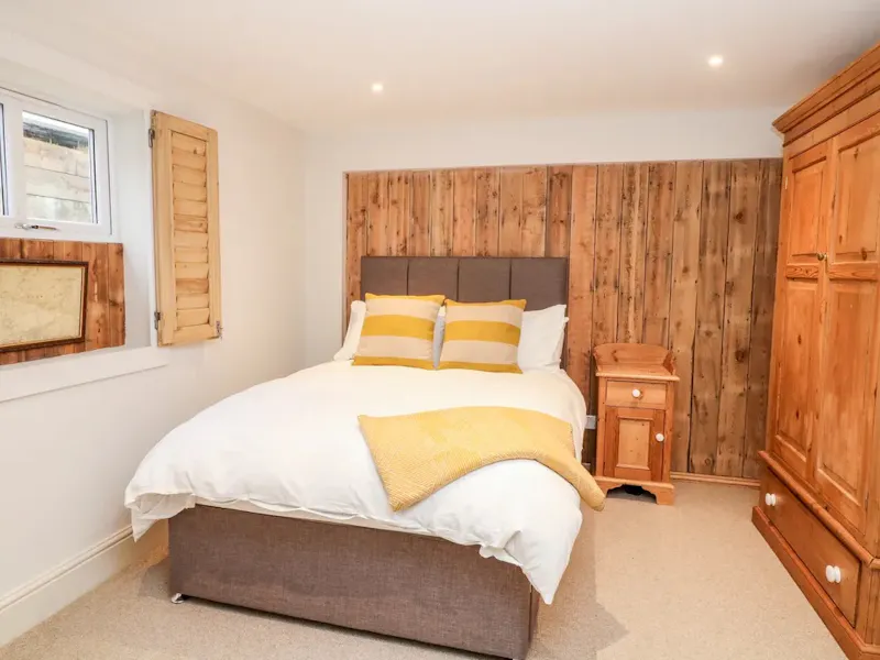 Bedroom at Ellastone Cute Cottage, C951 (photo 20)