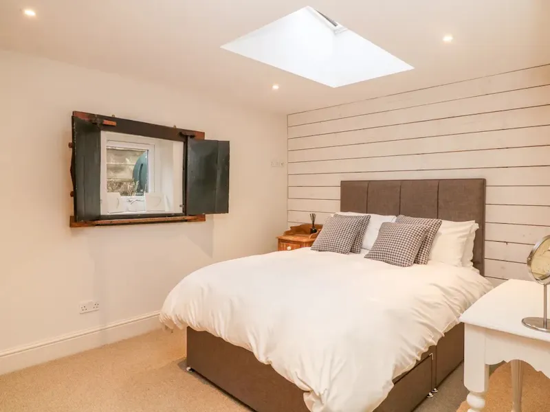 Ellastone Cute Cottage, C951 (photo 17)