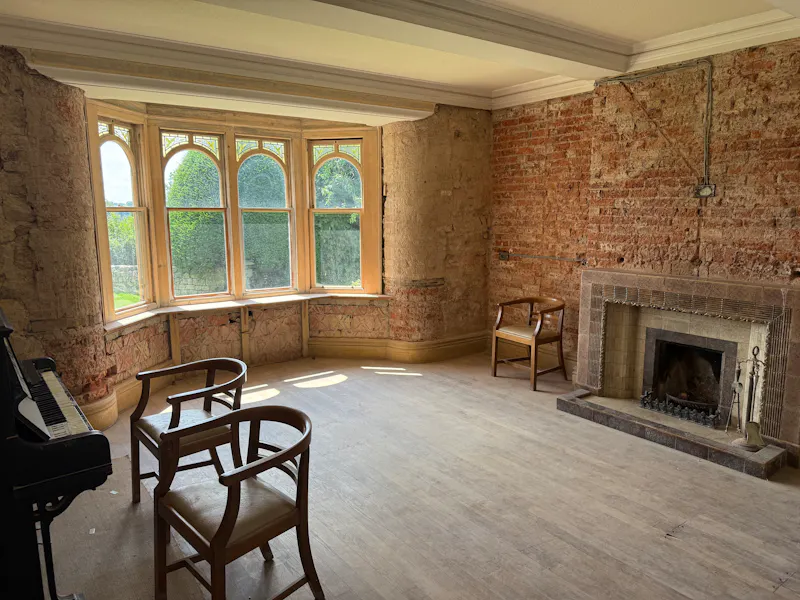 Living Room at Ellastone Mid-Renno House, B2089 (photo 3)