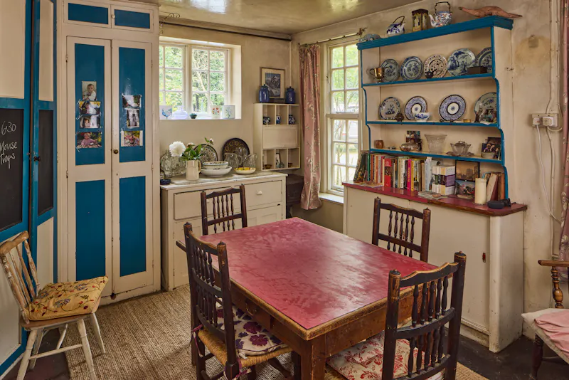 Kitchen at Bohemian Letchworth house, M369 (photo 9)
