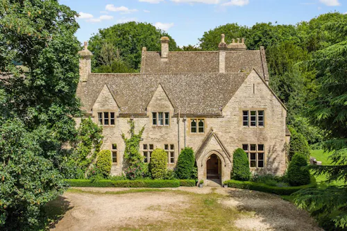 Oxfordshire Gothic Vicarage, B2086