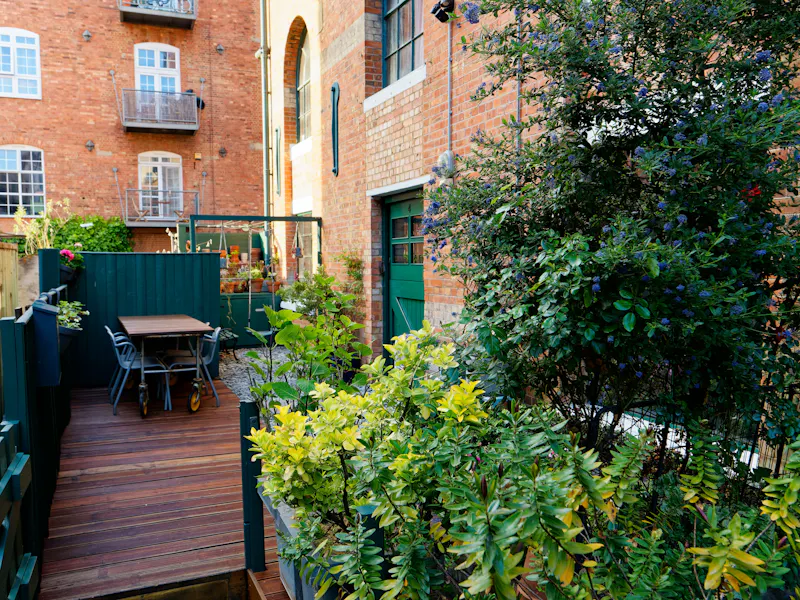 Spectacular Bow loft apartment, F985 (photo 62)