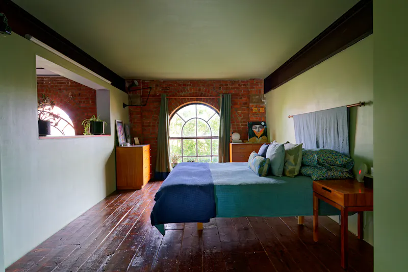 Spectacular Bow loft apartment, F985 (photo 33)