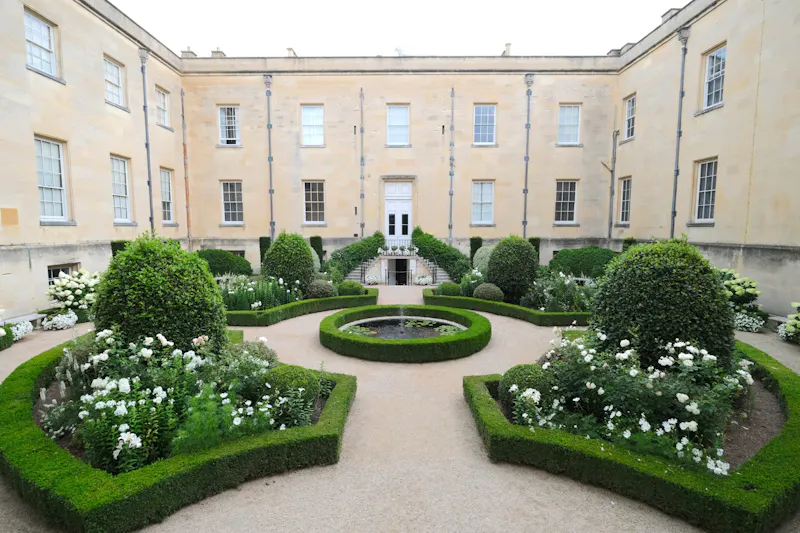 Garden - formal at Opulent West London stately , G60 (photo 55)