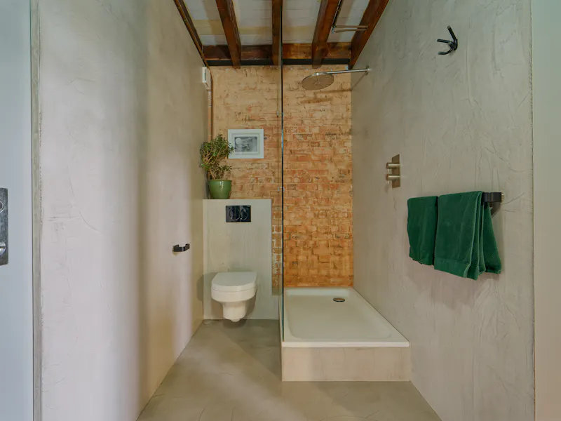 Bathroom at Spectacular Bow loft apartment, F985 (photo 40)