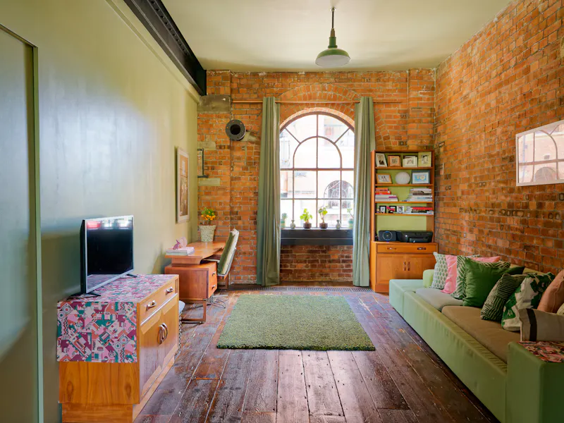 Spectacular Bow loft apartment, F985 (photo 59)