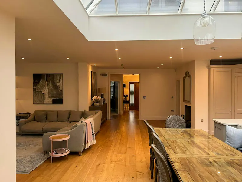 Esher Family Home , D2828 (photo 18)