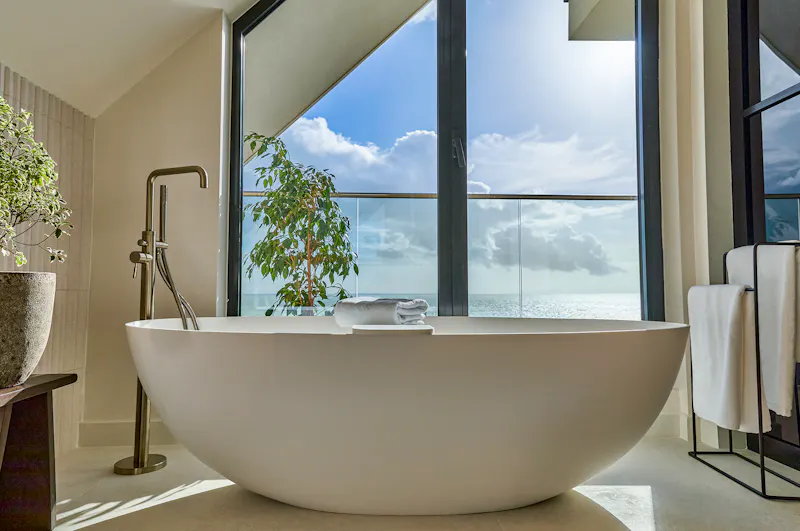 Bath - rolltop at Brighton Coastal Villa, K513 (photo 12)
