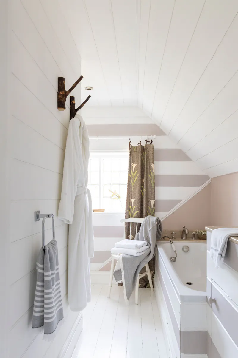 Bath at Billingshurst Farm House, L766 (photo 21)