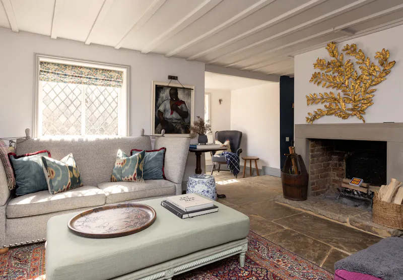 Fireplace at Billingshurst Farm House, L766 (photo 9)