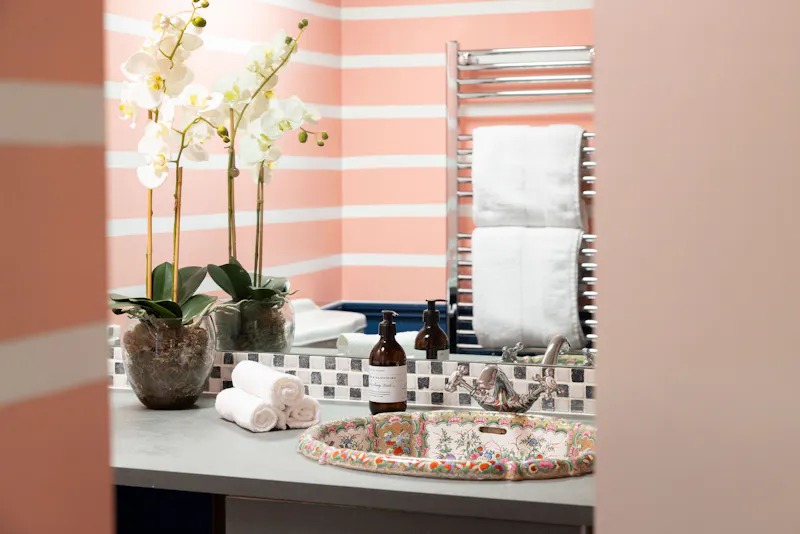 Bathroom at Billingshurst Farm House, L766 (photo 17)