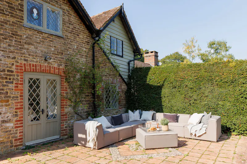 Terrace/Patio at Billingshurst Farm House, L766 (photo 26)