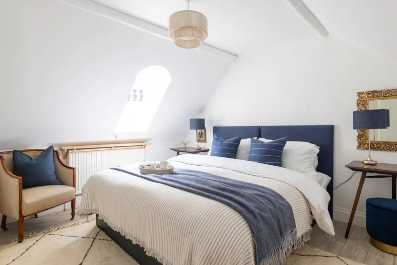 Bedroom at Billingshurst Farm House, L766 (photo 19)