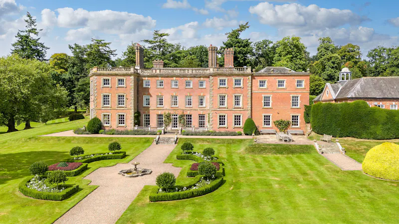 Garden - formal at Ludlow Georgian Manor House, A1666 (photo 1)