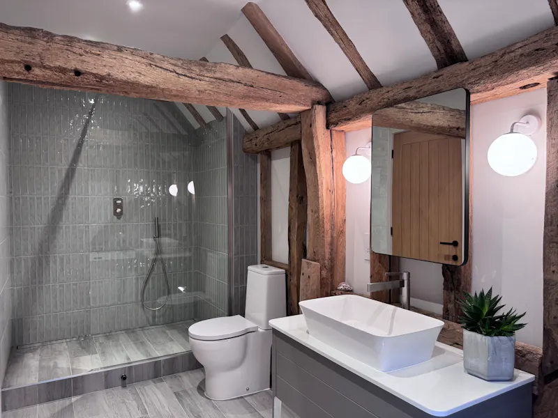 Shower at Cranbrook Scandi Modern Barn, L769 (photo 26)