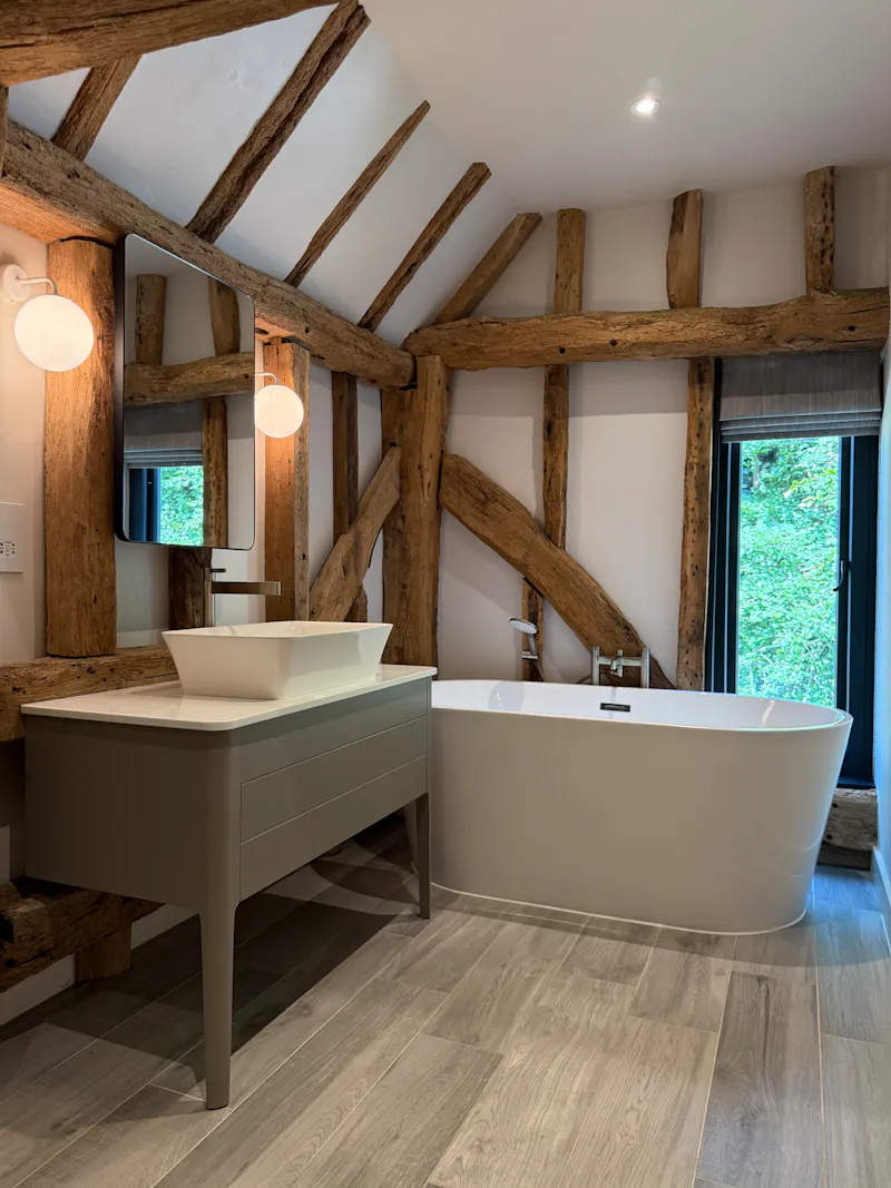 Bath - rolltop at Cranbrook Scandi Modern Barn, L769 (photo 25)