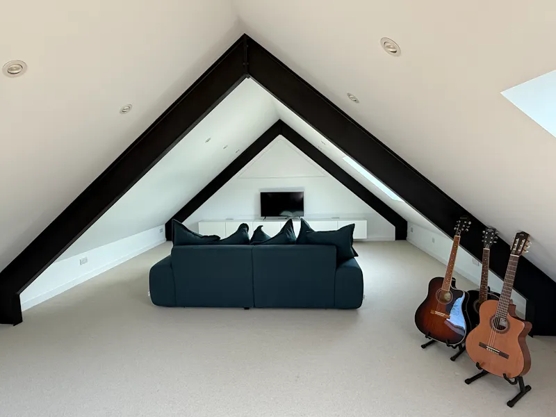 Beams at Cranbrook Scandi Modern Barn, L769 (photo 35)