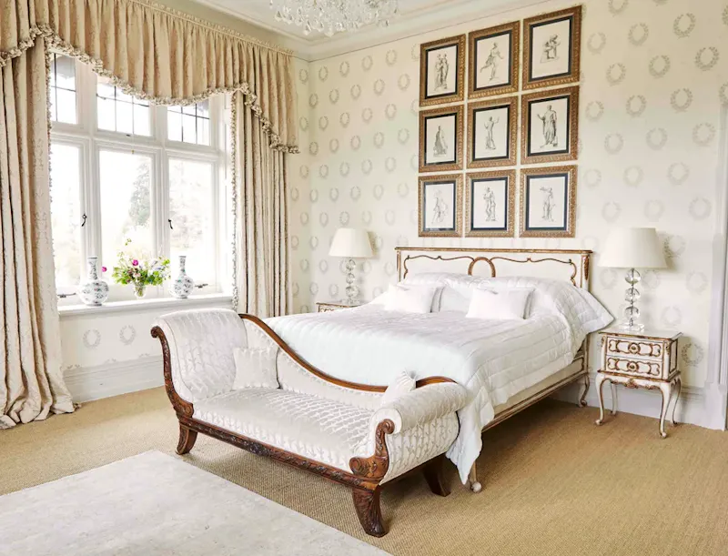 Bedroom at Midhurst Tudor Manor House, M370 (photo 23)