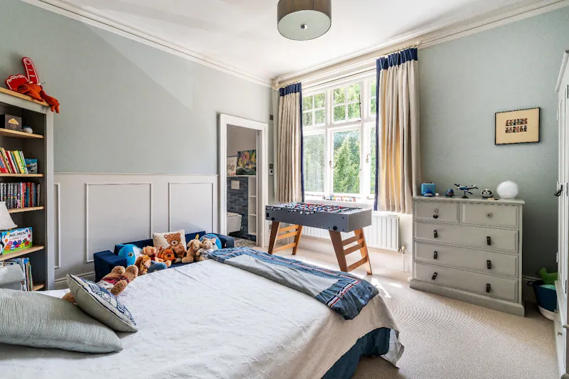 Bedroom - child's at Surrey Country Farm House, L767 (photo 43)