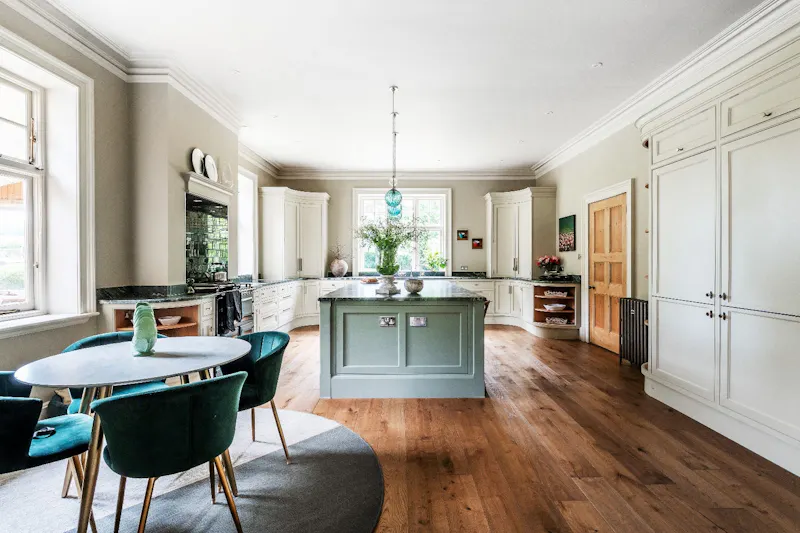 Surrey Country Farm House, L767 (photo 10)