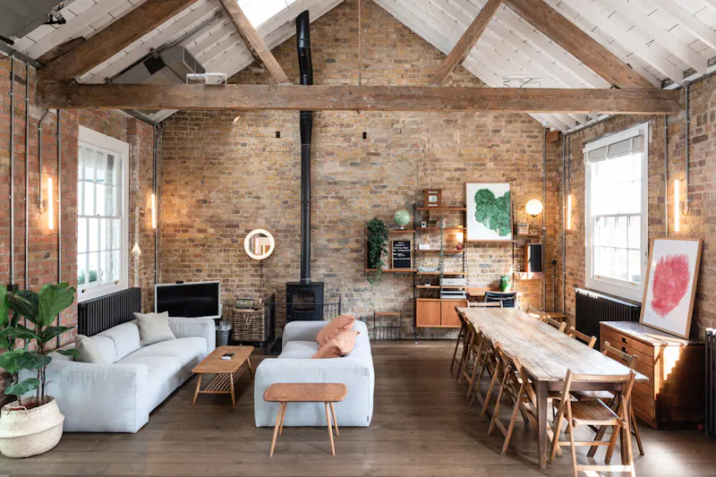 Beams at Characterful Angel Studio, N565 (photo 4)