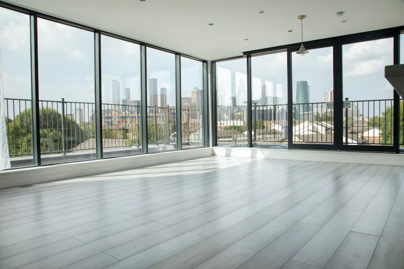 Glass at Docklands Penthouse Flat, F1262 (photo 3)