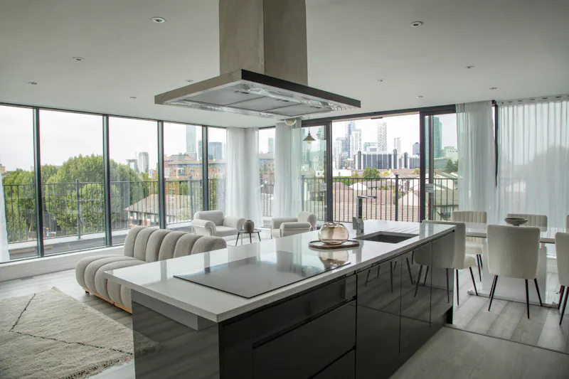 Kitchen at Docklands Penthouse Flat, F1262 (photo 9)