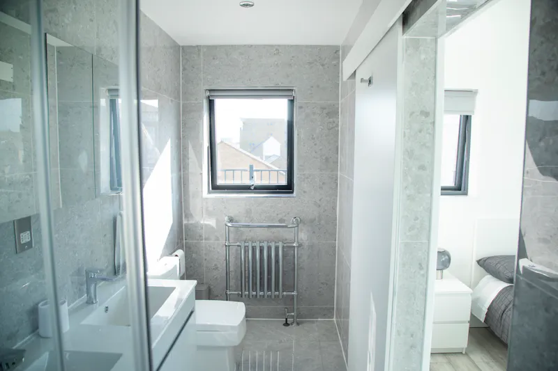 Bathroom at Docklands Penthouse Flat, F1262 (photo 37)