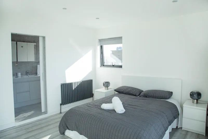 Bedroom at Docklands Penthouse Flat, F1262 (photo 33)