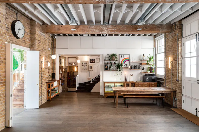 Beams at Characterful Angel Studio, N565 (photo 8)