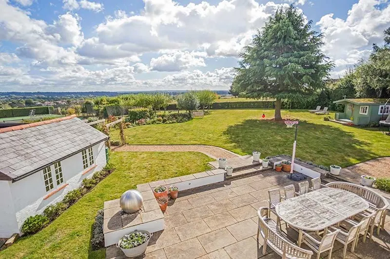 Terrace/Patio at Cookham Tennis Cottage, C950 (photo 17)