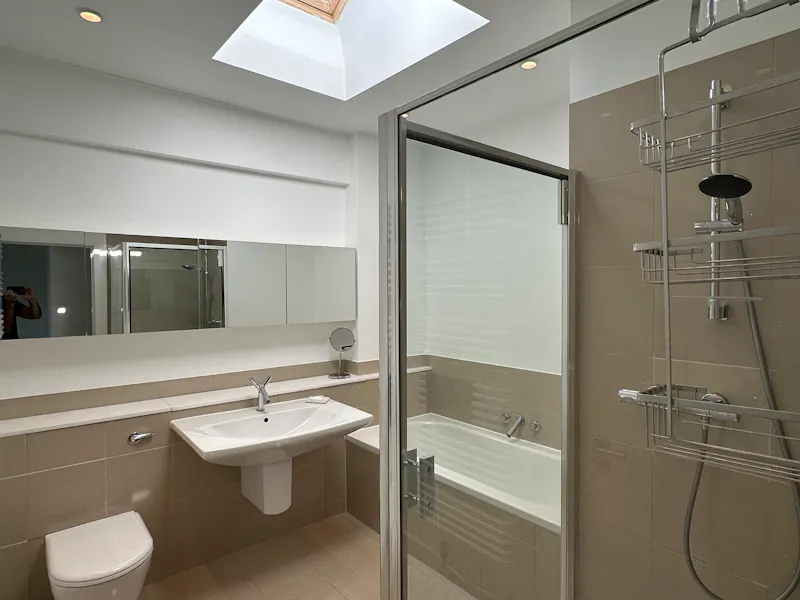 Bathroom at Golders Green 60's House, D2830 (photo 35)