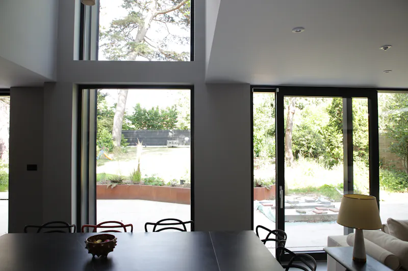 Modern Ashtead Family Home, D2832 (photo 7)