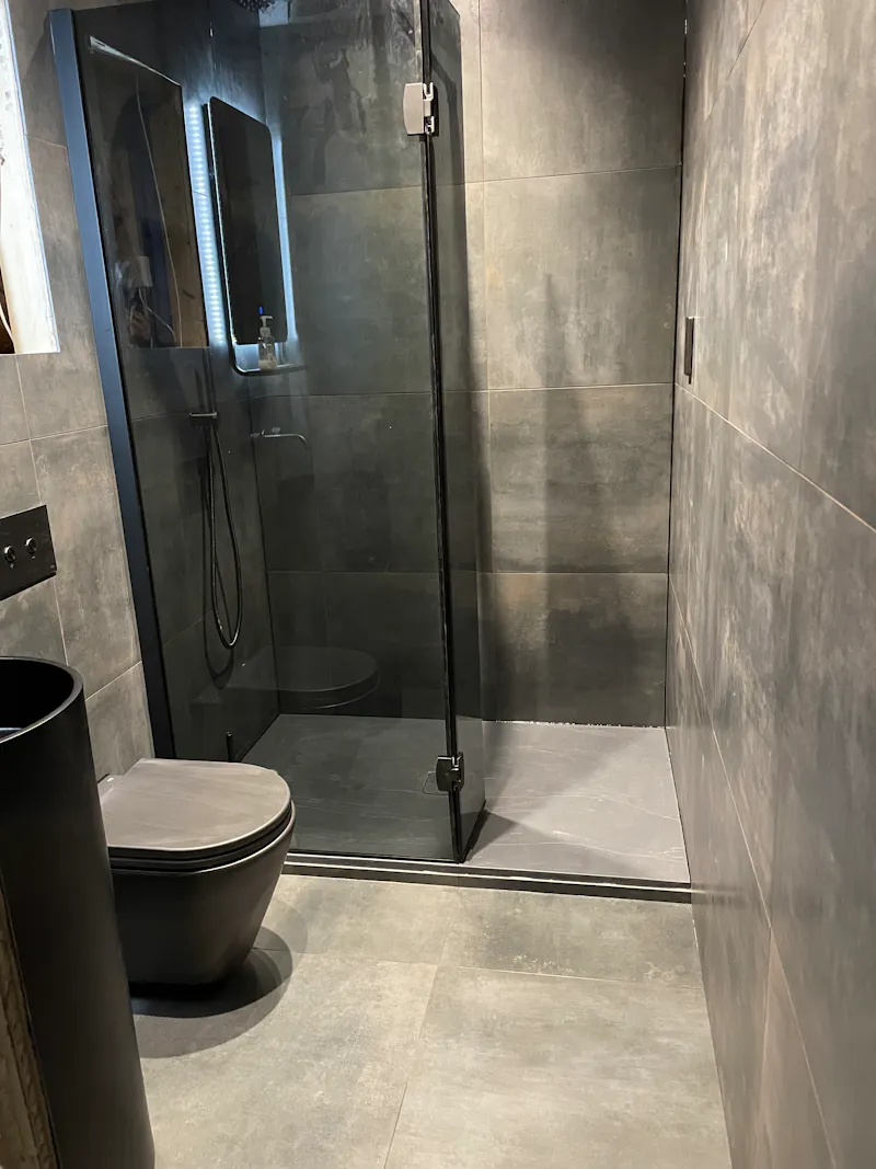 Tiled at Modern Ashtead Family Home, D2832 (photo 23)