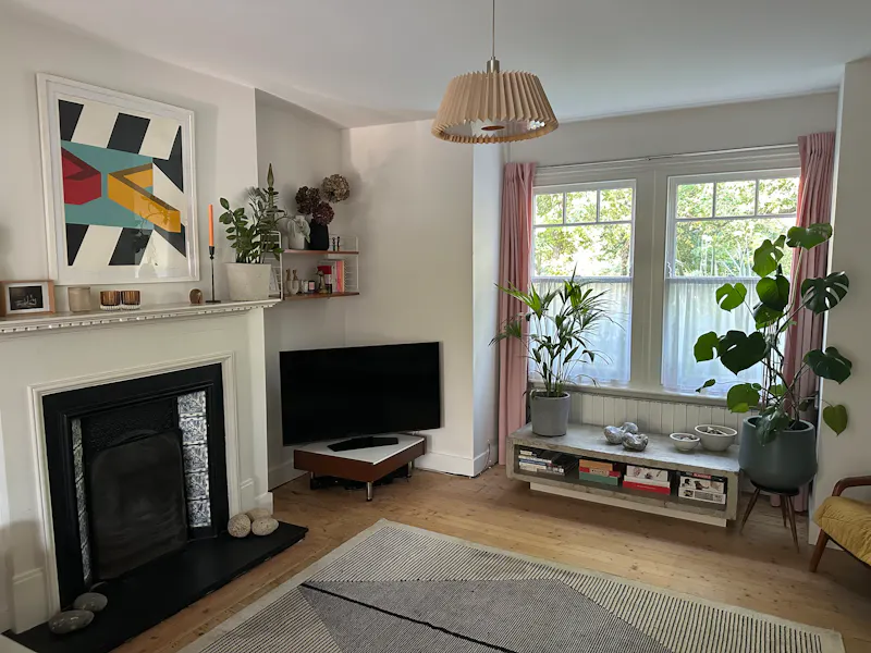 Fireplace at Quirky Hither Green house, B1790 (photo 3)