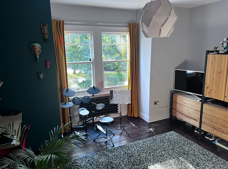 Quirky Hither Green house, B1790 (photo 21)