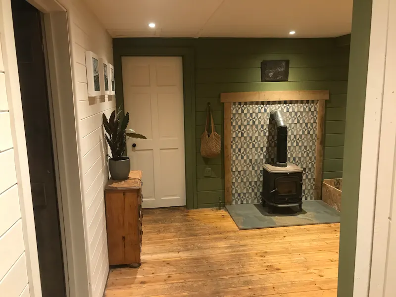 Fireplace at Cosy Dartmoor cabin, Q160 (photo 2)