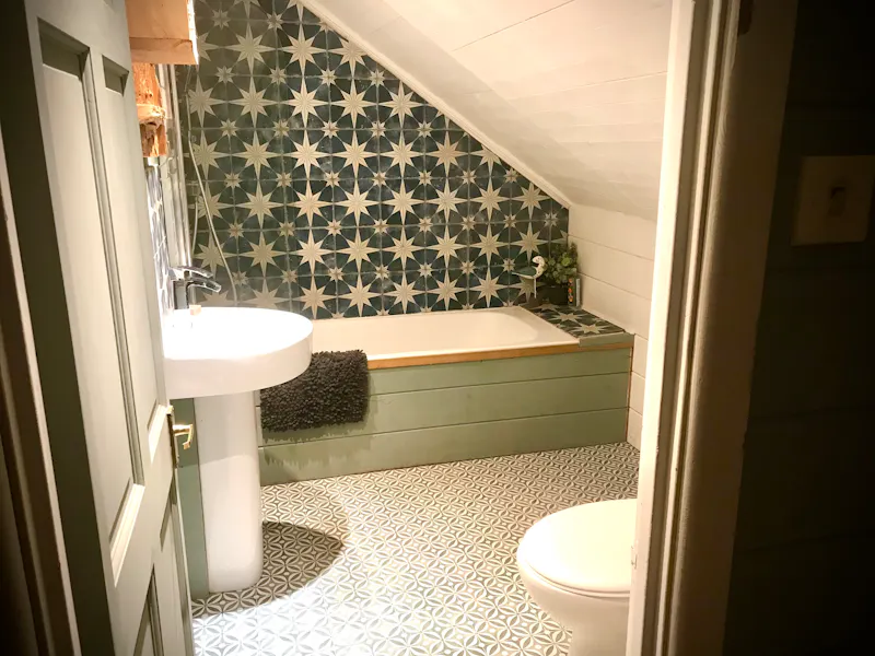 Bathroom at Cosy Dartmoor cabin, Q160 (photo 10)