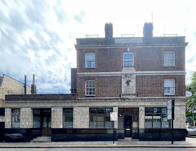 Converted Camberwell pub, F591 (photo 44)