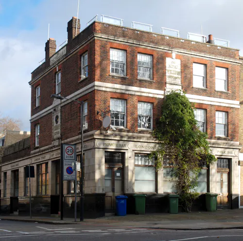 Converted Camberwell pub, F591