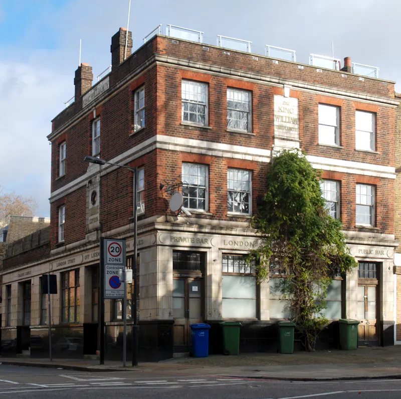 Converted Camberwell pub, F591 (photo 1)