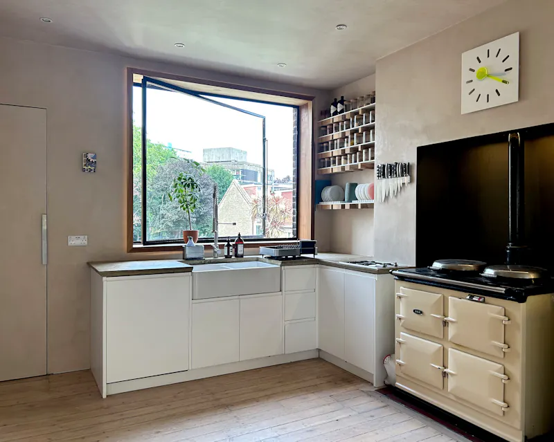 Converted Camberwell pub, F591 (photo 24)